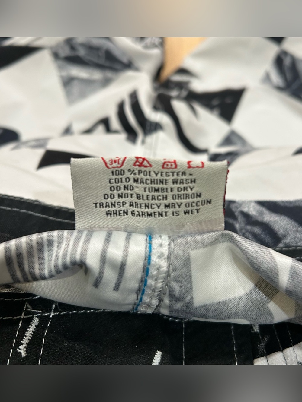 NWT Billabong Black & White Logo Graphic Print Board Shorts - Men’s Size 38 - Picture 4 of 6